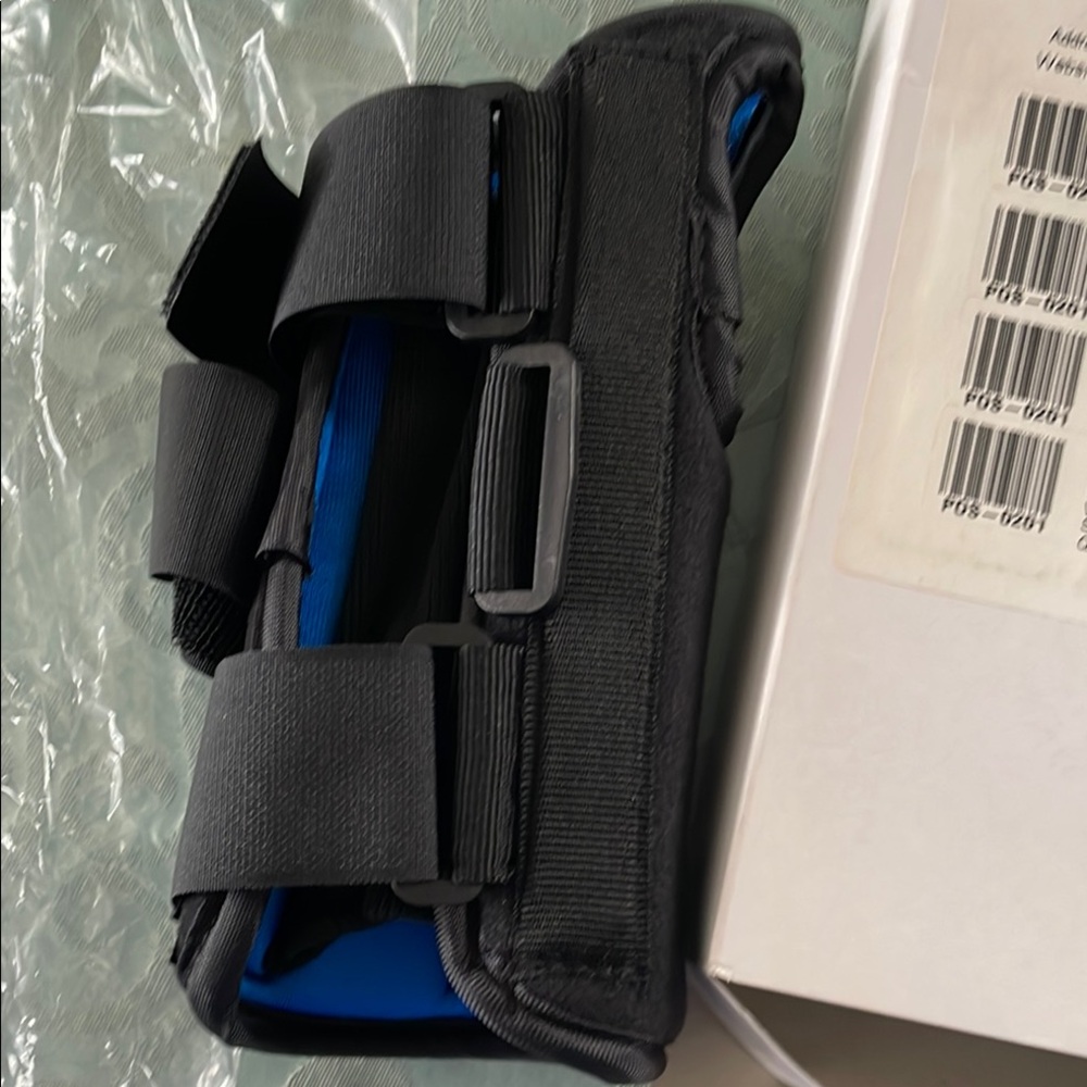 Premier XS Left Wrist Support - Picture 6 of 6